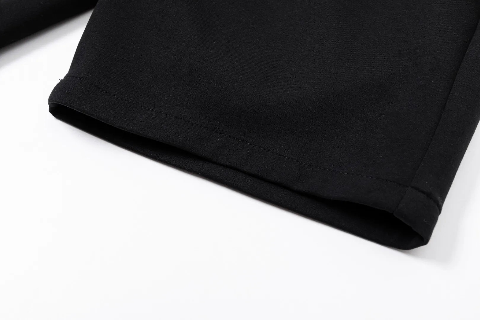 SSNew Arrival Same Style👫logo ， Same Style ， ！ * ， logo ！ ， ， ！ ， 、 、 ， ！ Breathable 。Versatile ， ， V ， ， Same Style！ Size：M-3XL
